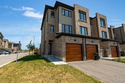 Townhouse for sale at 30 Pumpkin Corner Crescent, Barrie, Ontario, L9J 0T6 - Rural Barrie Southeast - MLS: S13741702