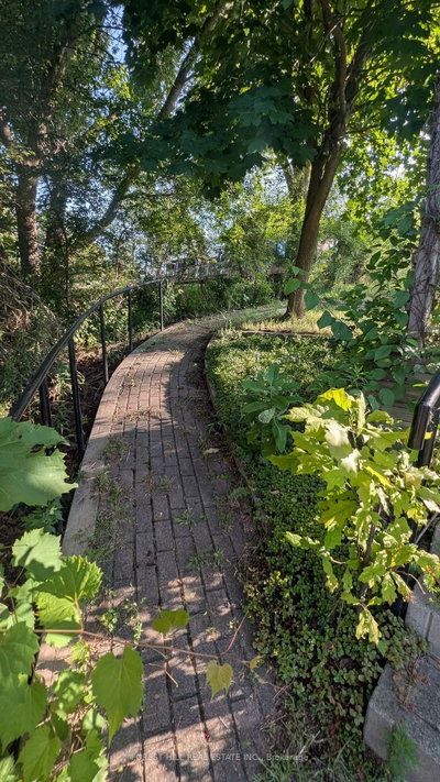 144 Miller Drive • Barrie, ON photo 7