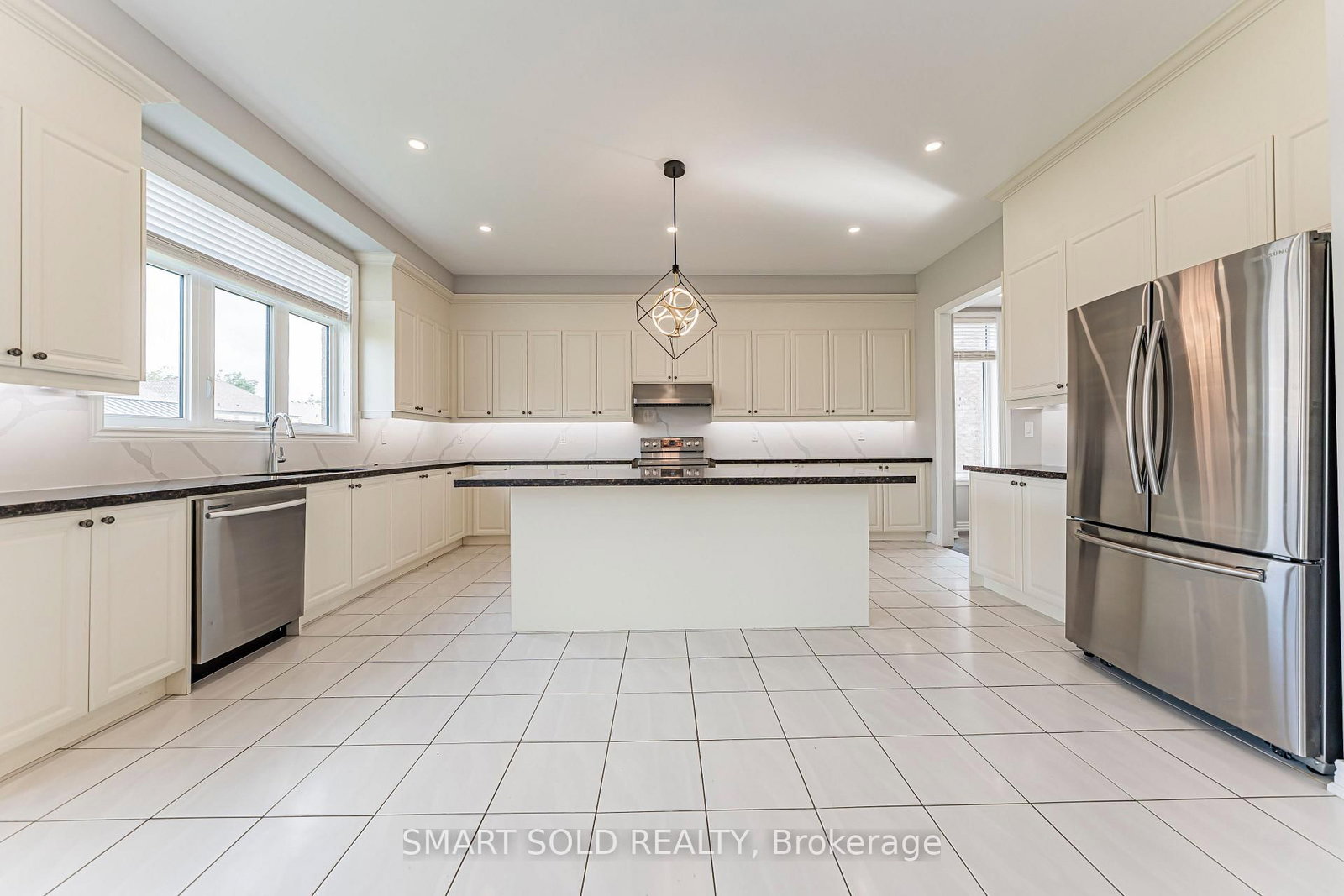 56 Redmond Crescent • Springwater, ON photo 11
