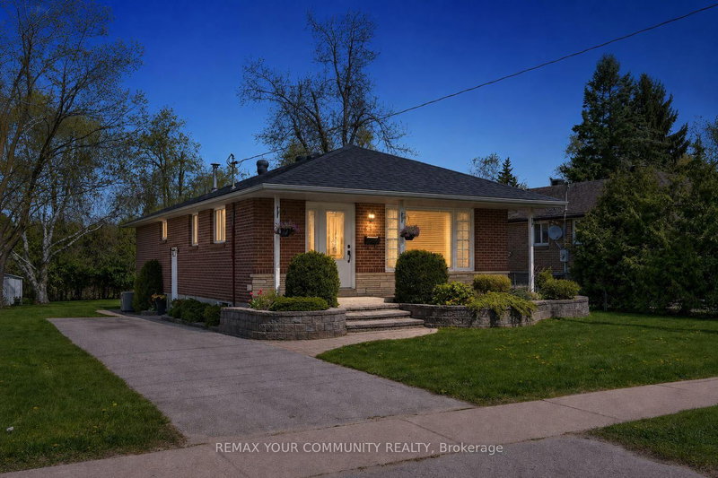 home for lease on (Main floor)-212 Grove Street E