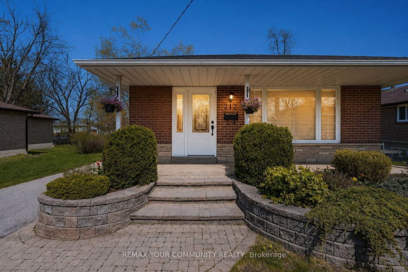 (Main floor) - 212 Grove Street E