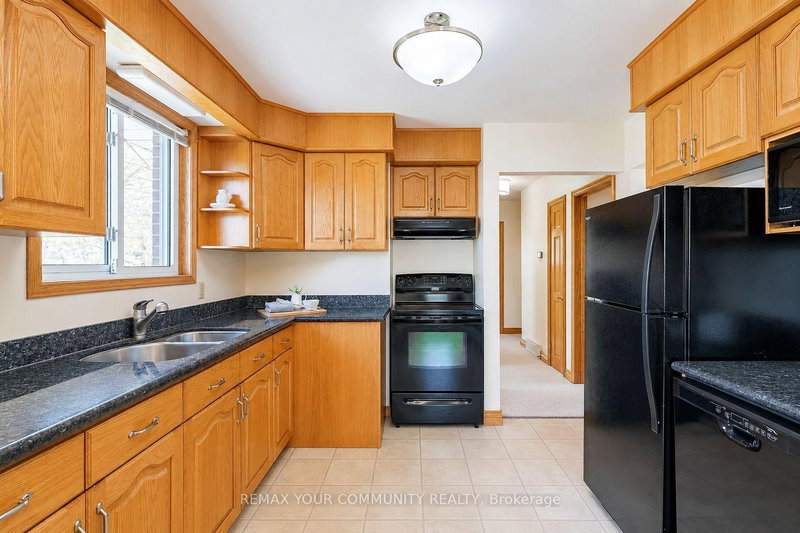 (Main floor) - 212 Grove Street E