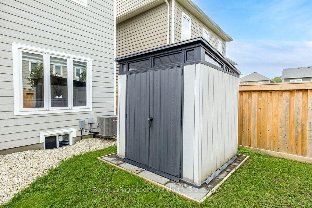 11 Catamaran Drive • Wasaga Beach, ON photo 32