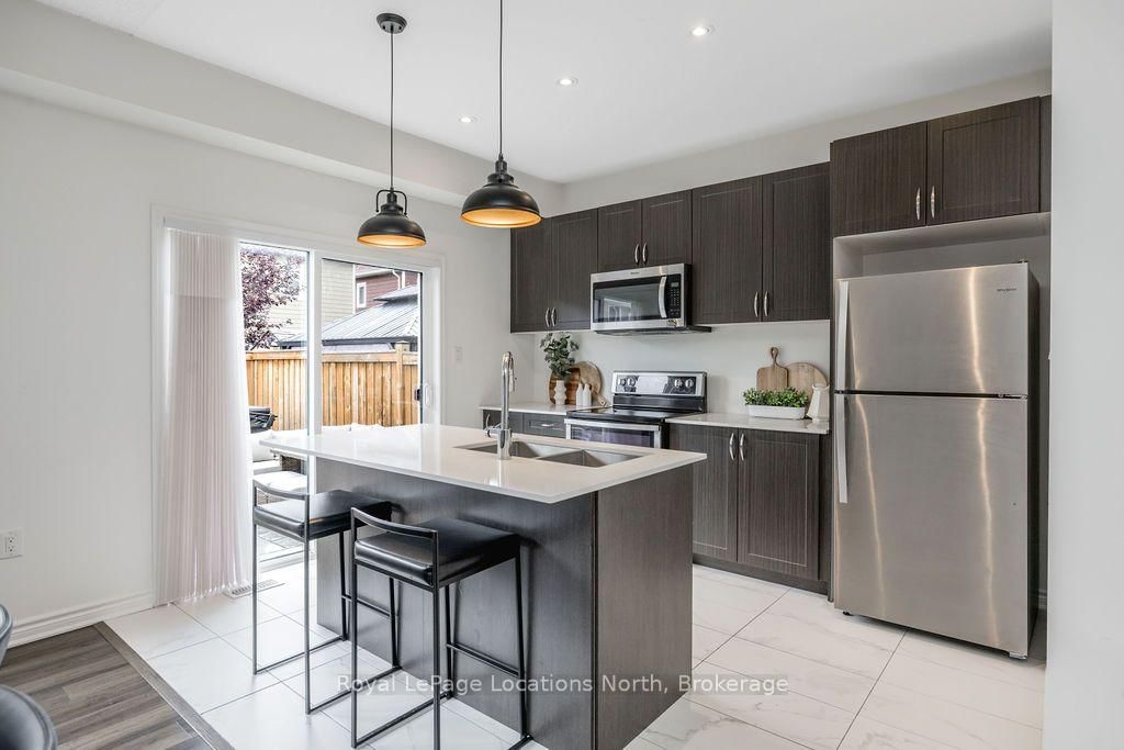 11 Catamaran Drive • Wasaga Beach, ON photo 6