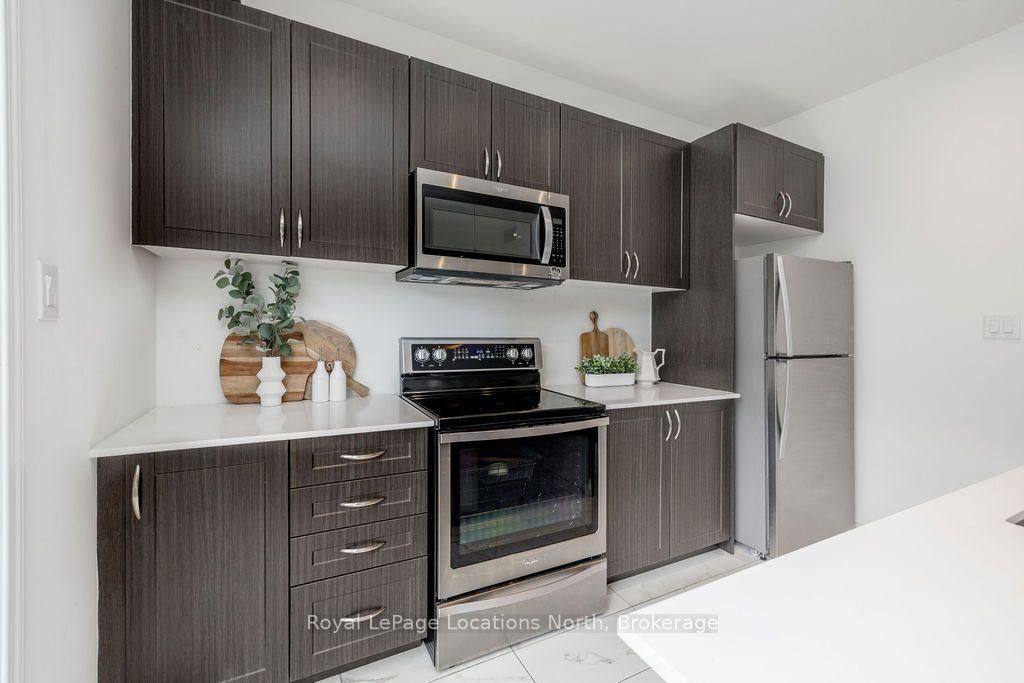 11 Catamaran Drive • Wasaga Beach, ON photo 9