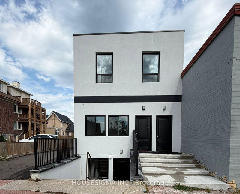Upper Unit - 28 West Street N