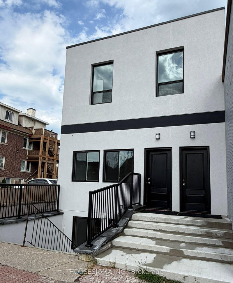 Upper Unit - 28 West Street N