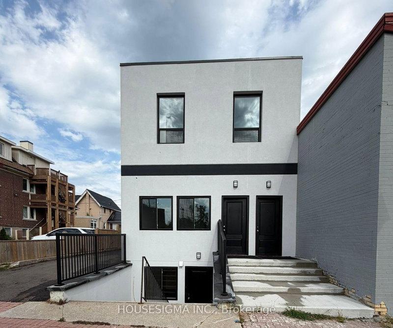 Main Floor Unit - 28 West Street N