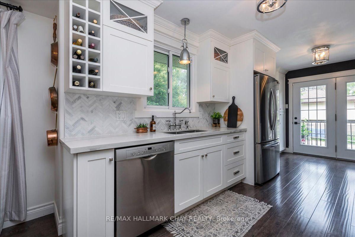 19 Highcroft Road • Barrie, ON photo 11