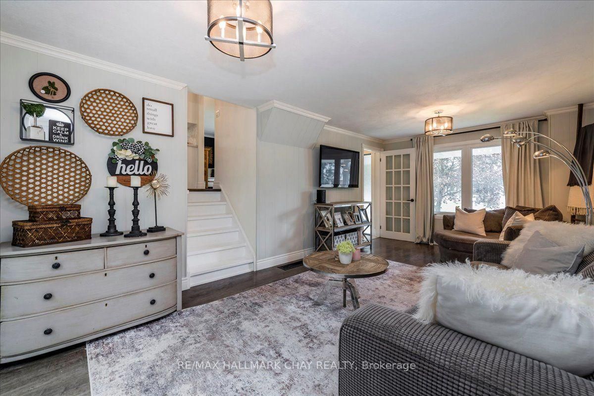 19 Highcroft Road • Barrie, ON photo 18