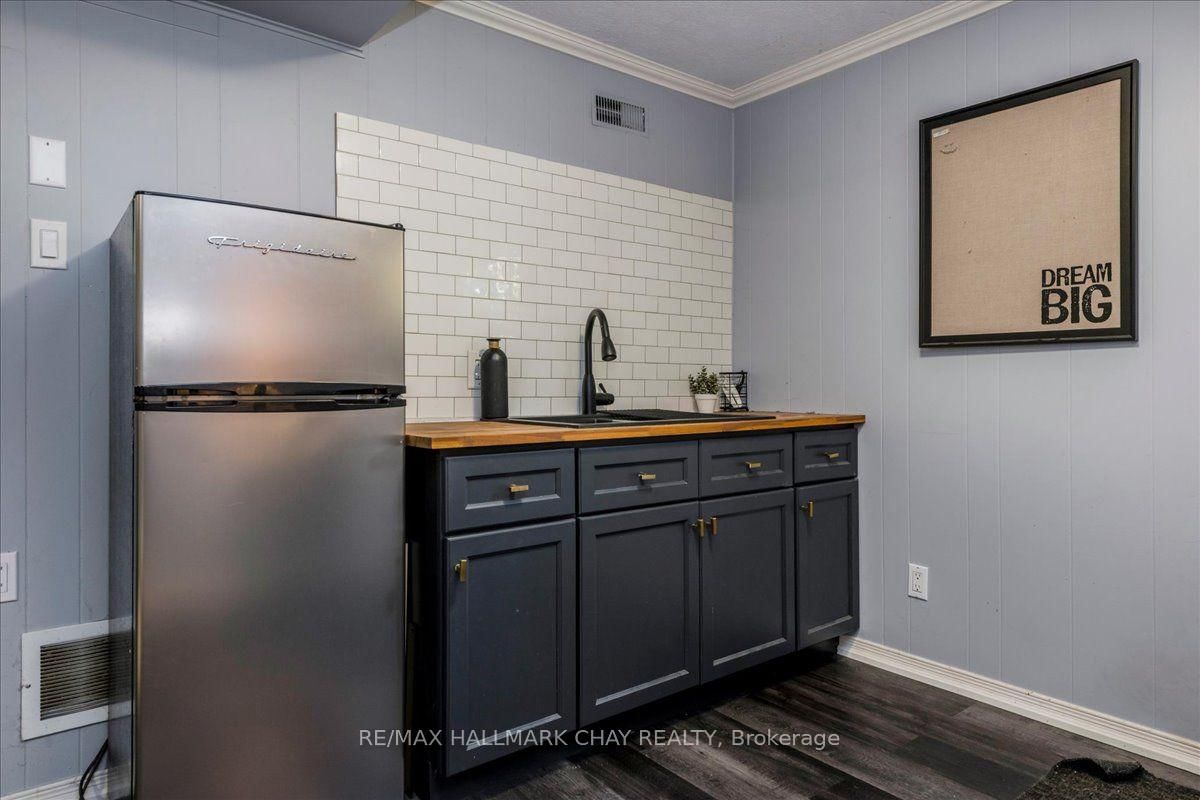 19 Highcroft Road • Barrie, ON photo 28