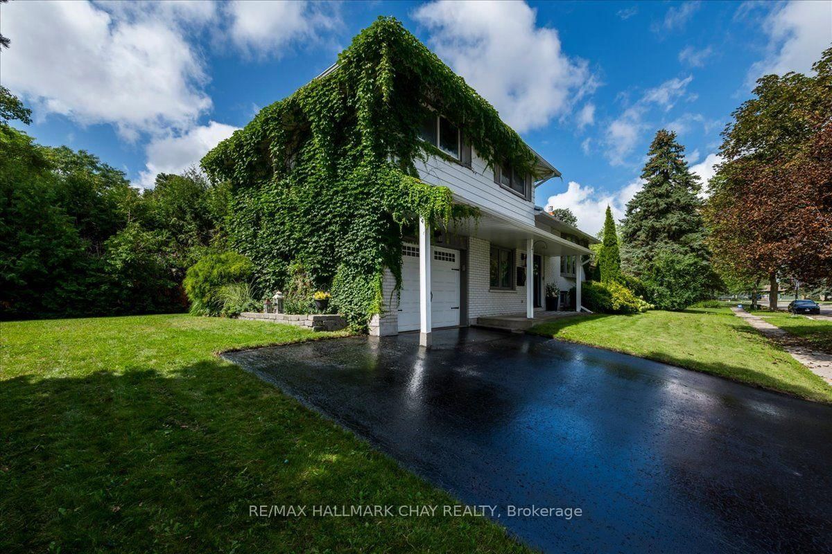 19 Highcroft Road • Barrie, ON photo 32
