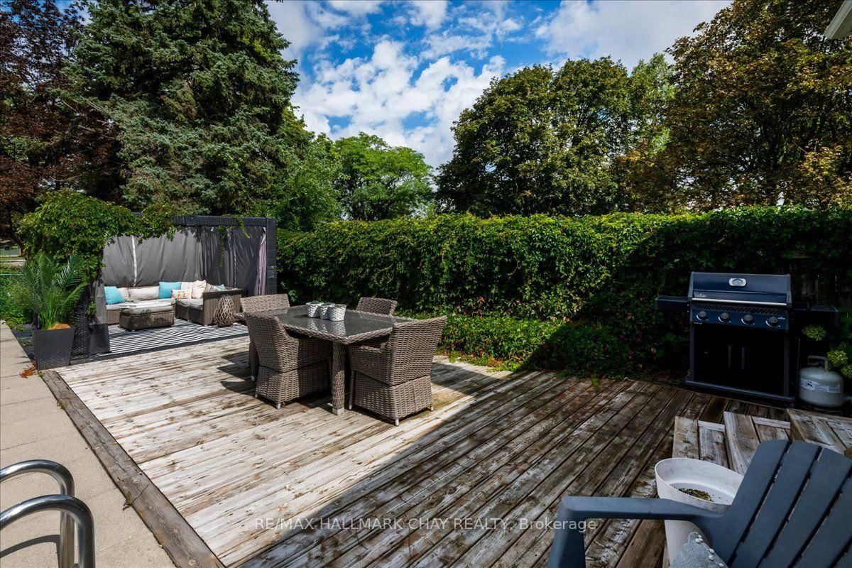 19 Highcroft Road • Barrie, ON photo 37