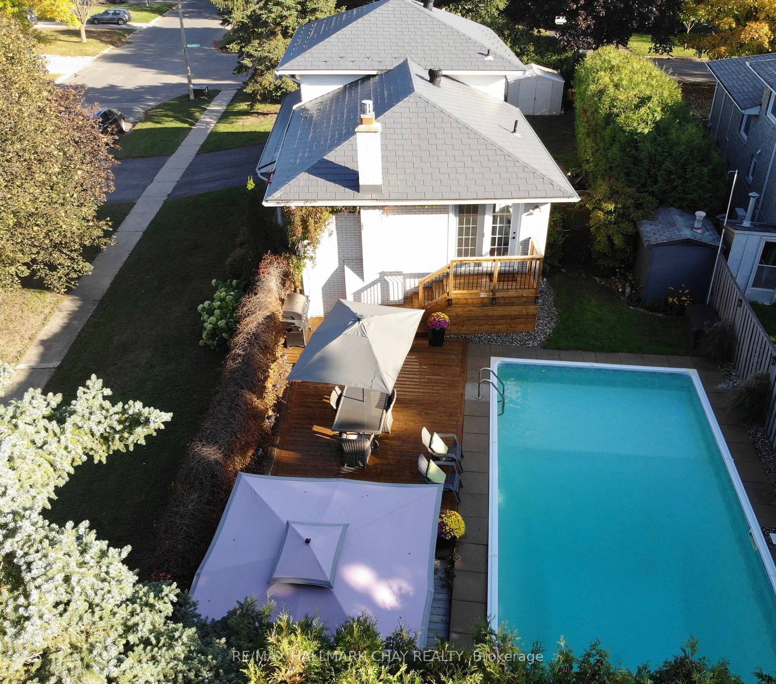 19 Highcroft Road • Barrie, ON photo 40