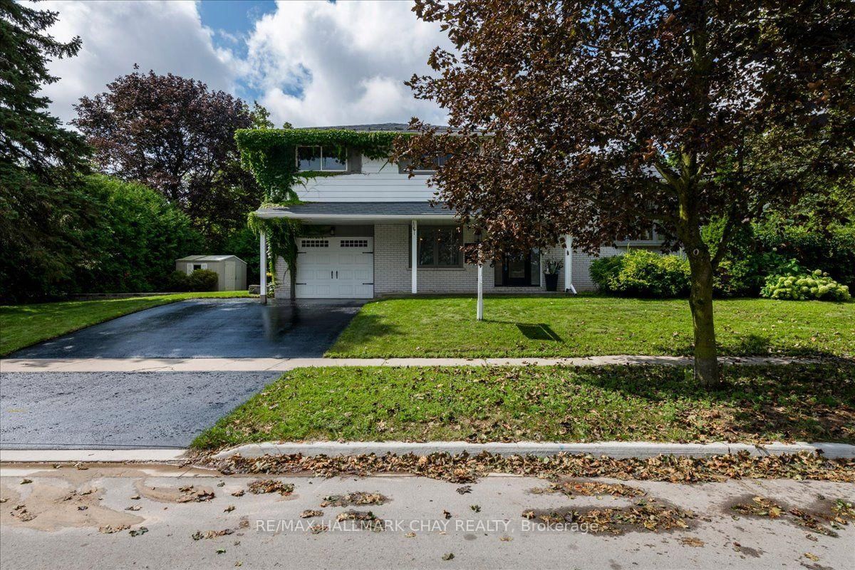 19 Highcroft Road • Barrie, ON photo 43