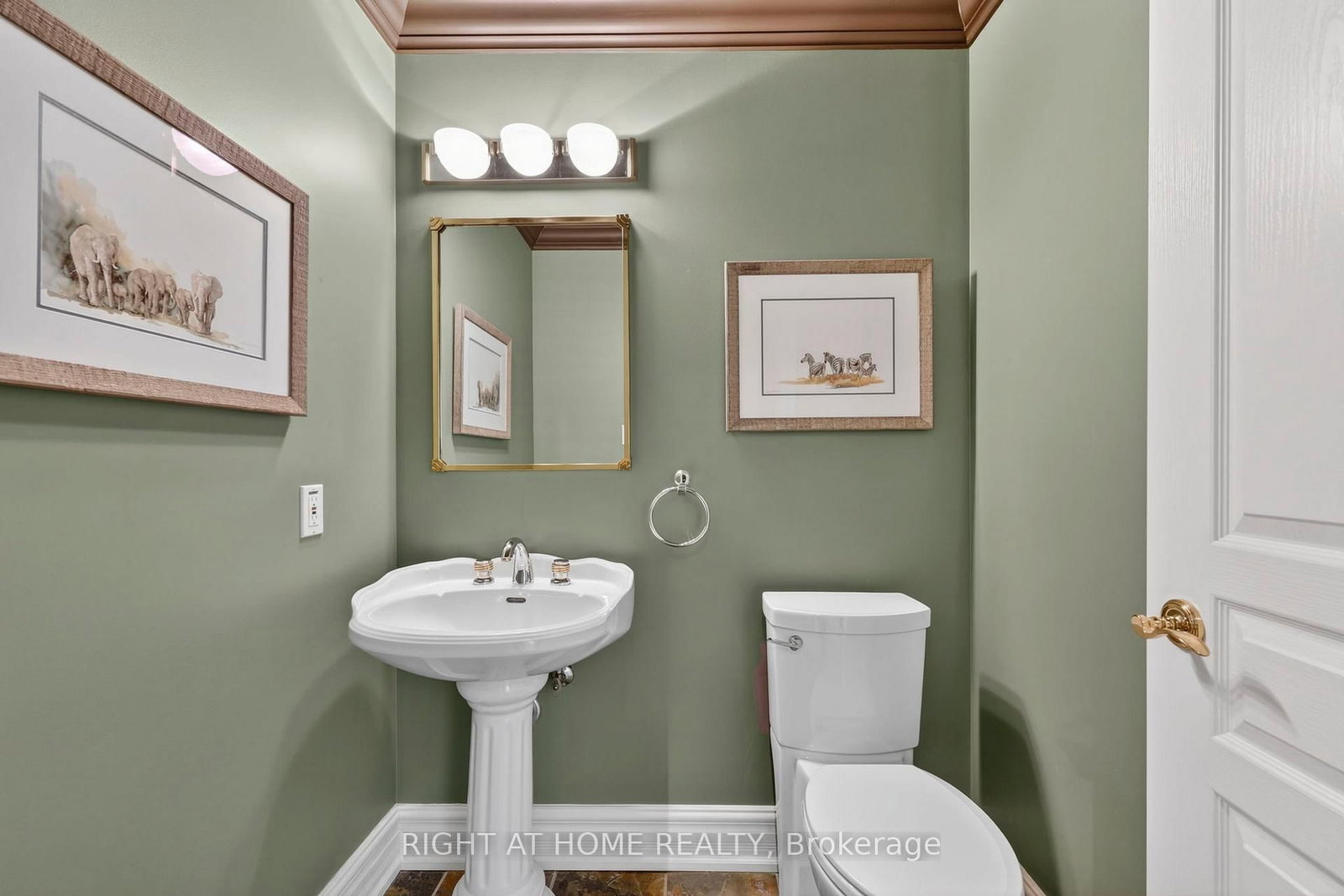 13 Alpine Way • Oro-Medonte, ON photo 22