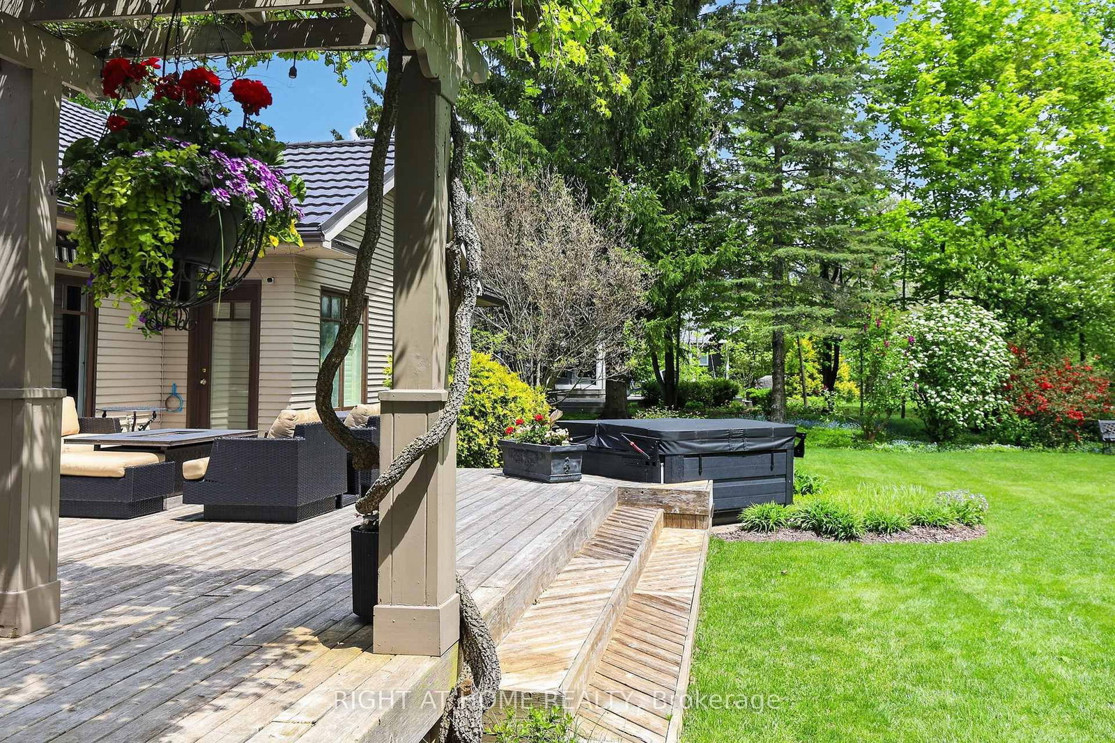 13 Alpine Way • Oro-Medonte, ON photo 39