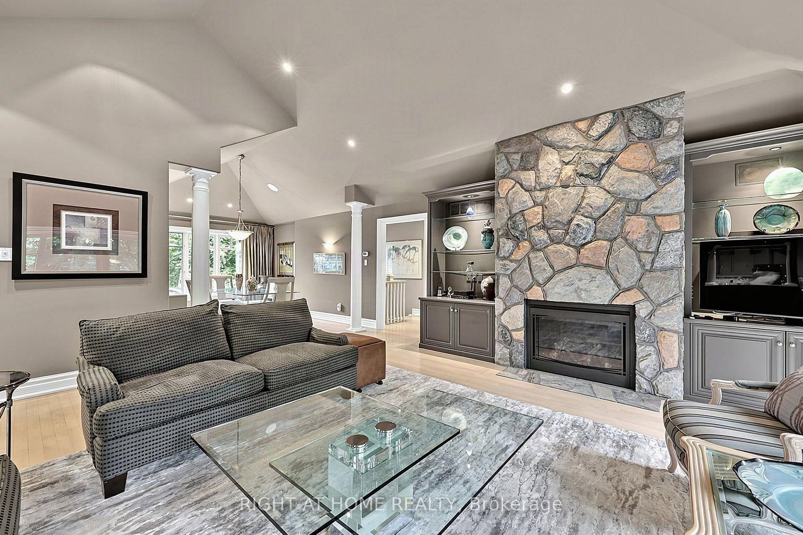 13 Alpine Way • Oro-Medonte, ON photo 8