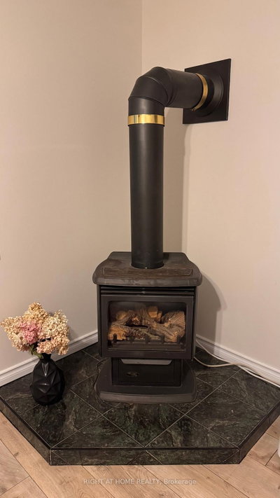 605 Oxbow Park Drive • Wasaga Beach, ON photo 6