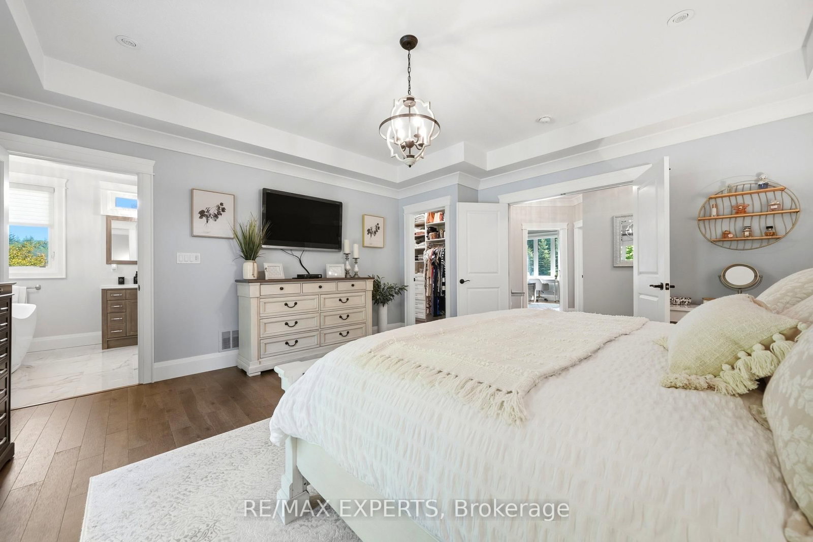 48 Marni Lane • Springwater, ON photo 17