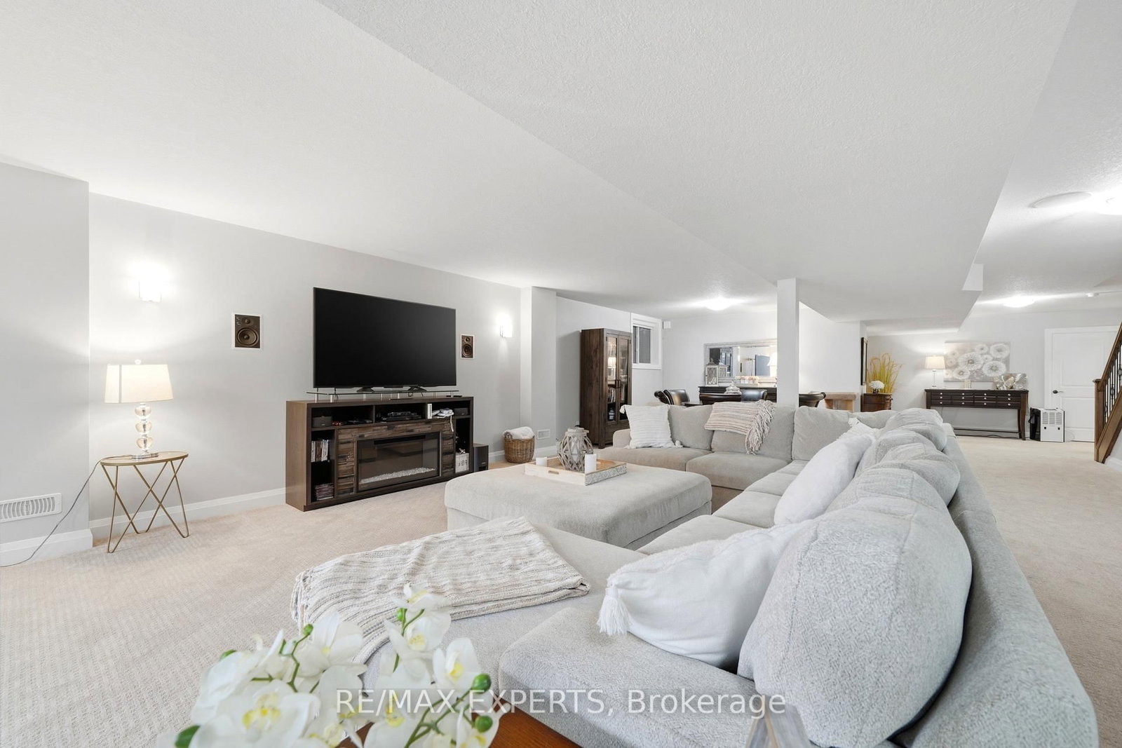 48 Marni Lane • Springwater, ON photo 32