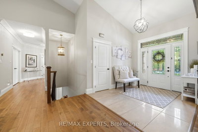 48 Marni Lane • Springwater, ON photo 6
