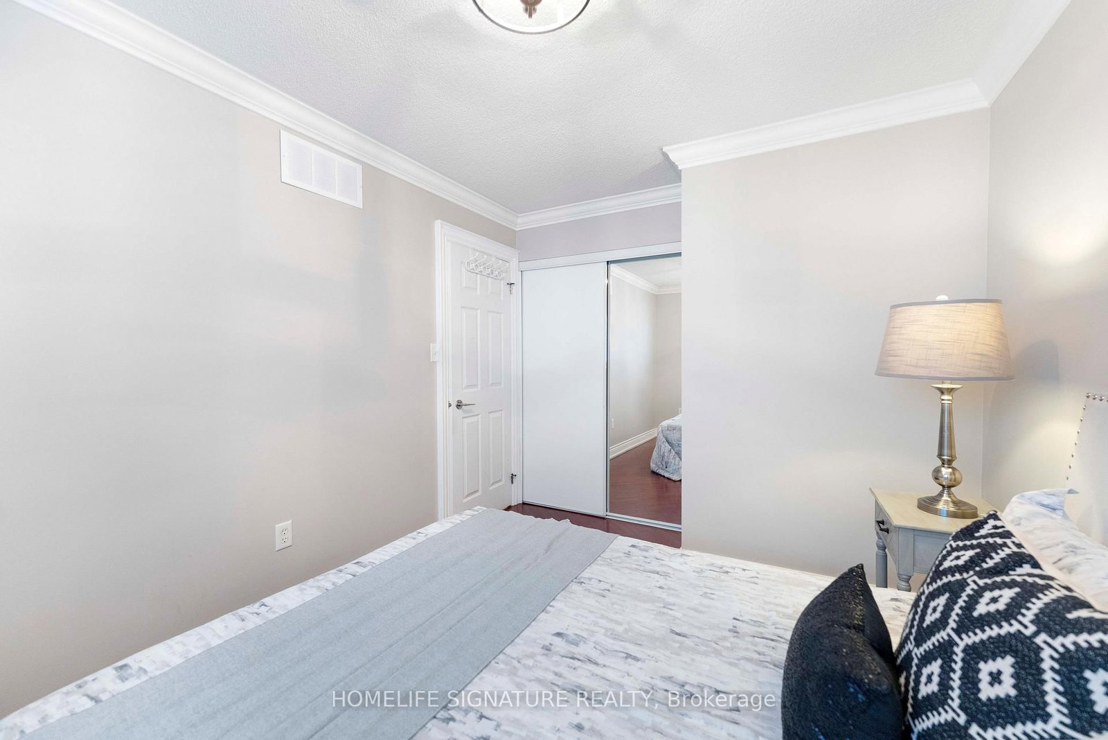 239 Country Lane • Barrie, ON photo 18