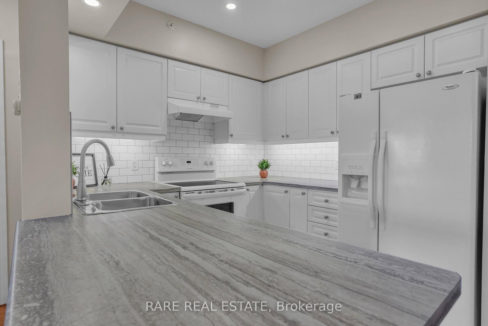 41 Ferndale Drive S • #309 • Barrie, ON photo 22