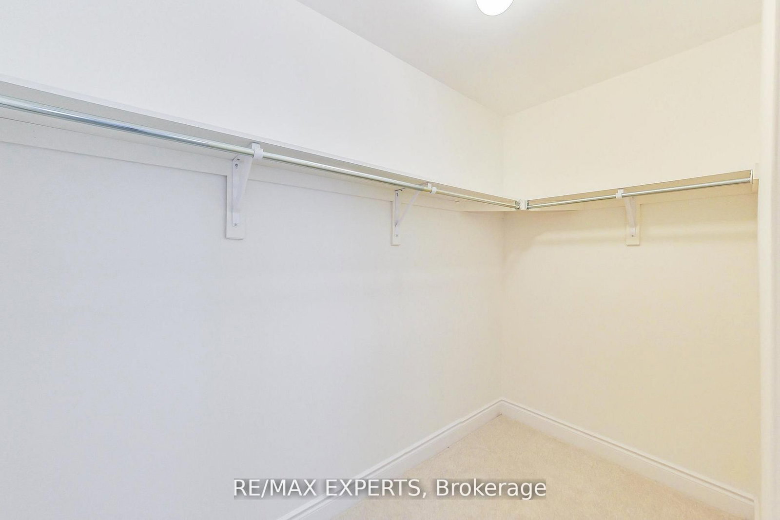 11 Union Boulevard • Wasaga Beach, ON photo 24