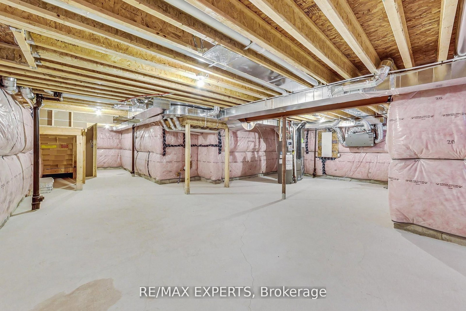 11 Union Boulevard • Wasaga Beach, ON photo 37