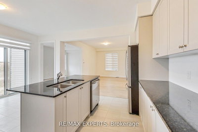 11 Union Boulevard • Wasaga Beach, ON photo 8