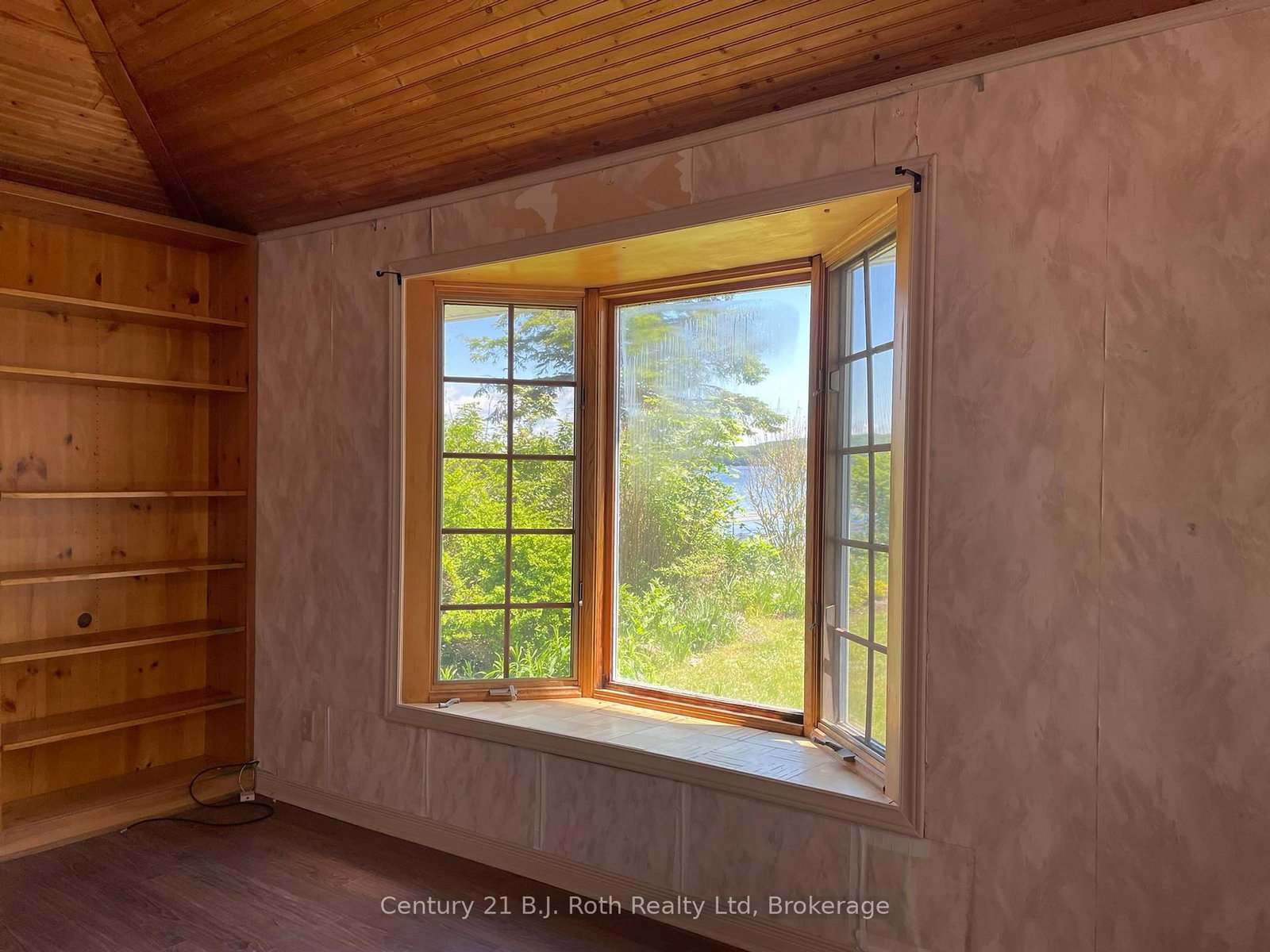 15 Bow Road • Tiny, ON photo 14