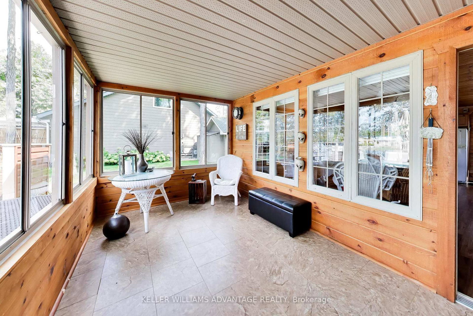 10 Cabin Crescent • Wasaga Beach, ON photo 15