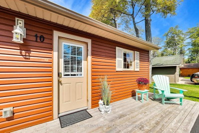 10 Cabin Crescent • Wasaga Beach, ON photo 5