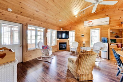 10 Cabin Crescent • Wasaga Beach, ON photo 6