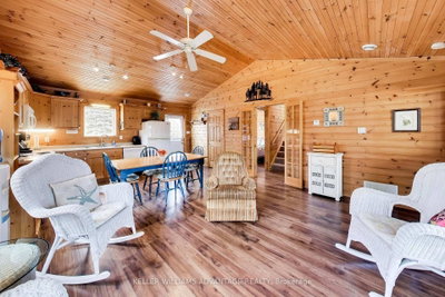 10 Cabin Crescent • Wasaga Beach, ON photo 8