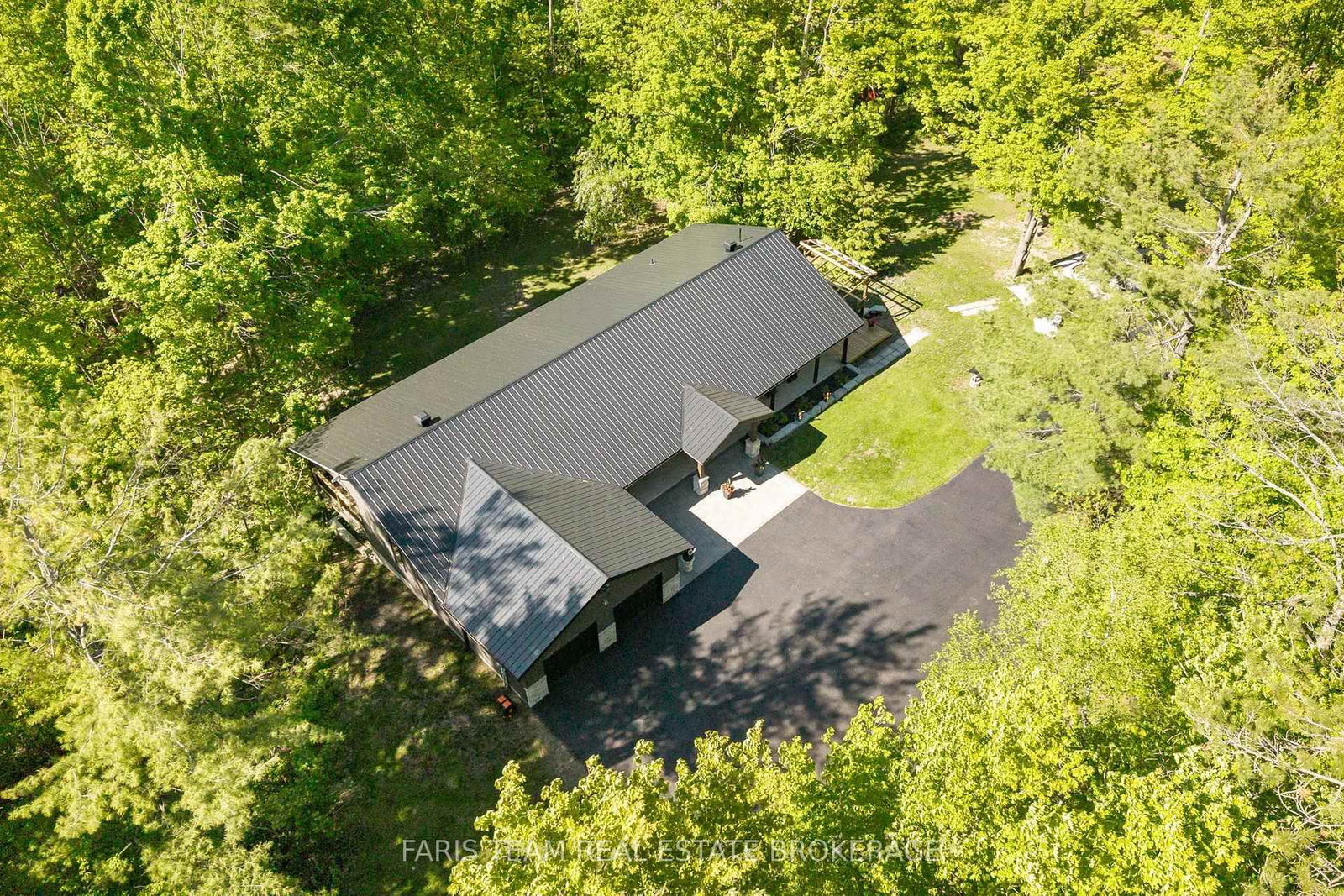800 Mount St. Louis Road W • Oro-Medonte, ON photo 2