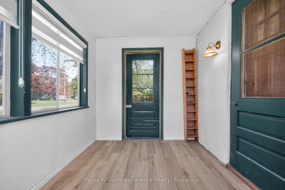 239 Oak Street • Clearview, ON photo 5