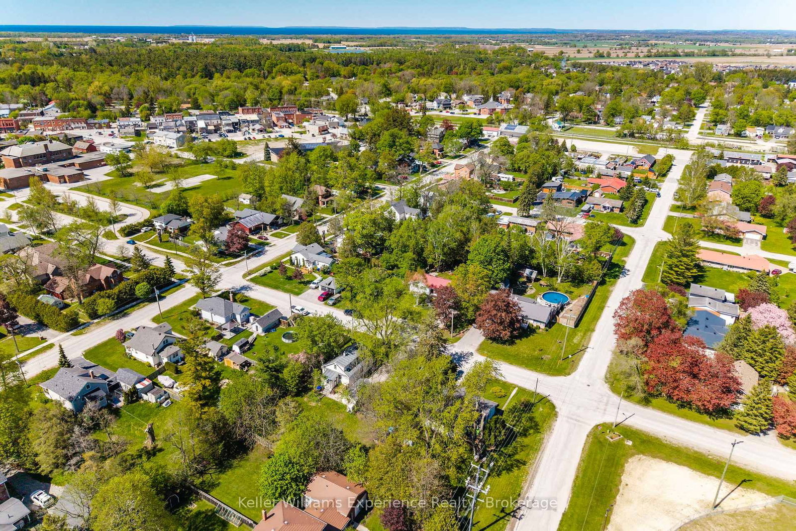 239 Oak Street • Clearview, ON photo 50