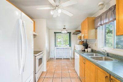 361 Galloway Boulevard • Midland, ON photo 8