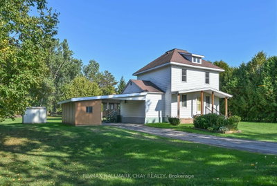 213 Dominion Drive • Clearview, ON photo 2