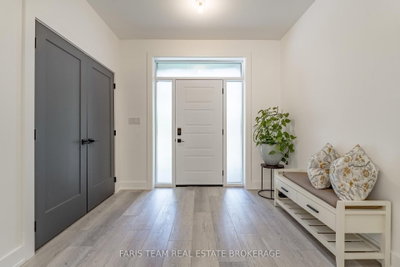 50 Beaufort Crescent • Tiny, ON photo 4