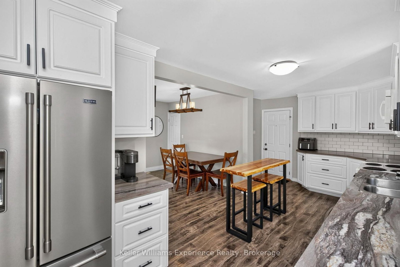 128 Ninth Street • Midland, ON photo 11