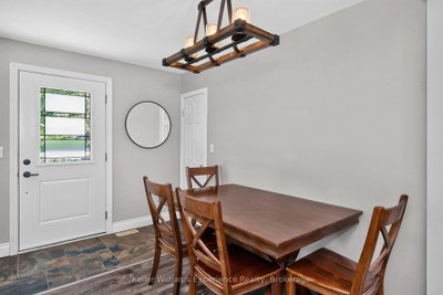 128 Ninth Street • Midland, ON photo 5