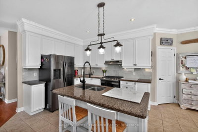 68 Riverwalk Place • Midland, ON photo 9