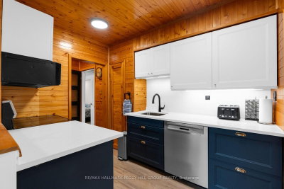 1387 Old Barrie Road W • Oro-Medonte, ON photo 4