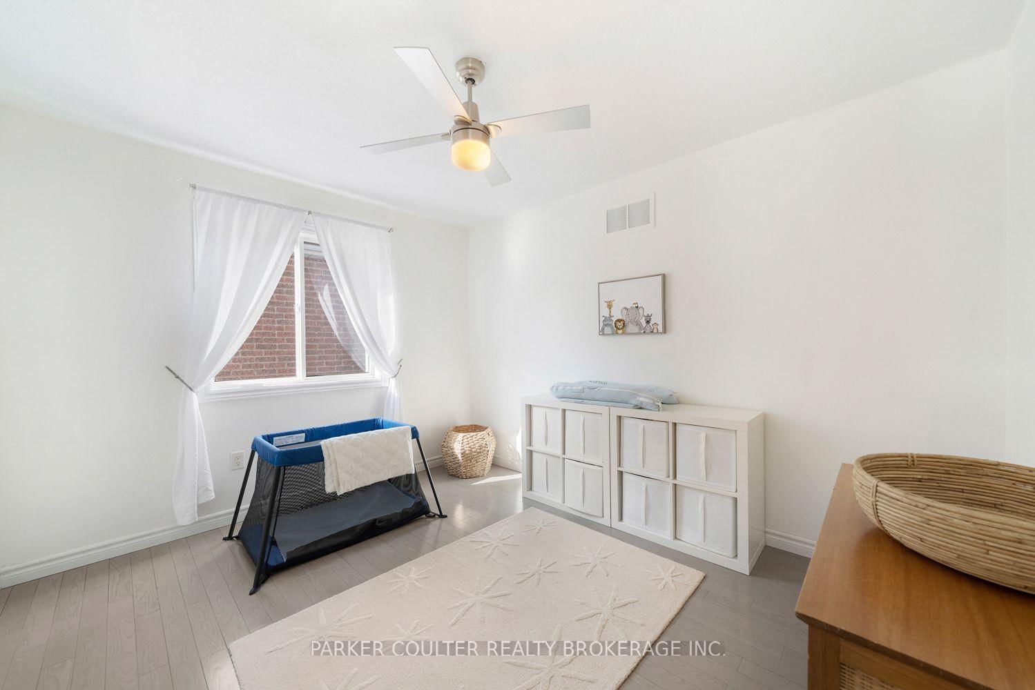 23 Sovereign's Gate • Barrie, ON photo 17