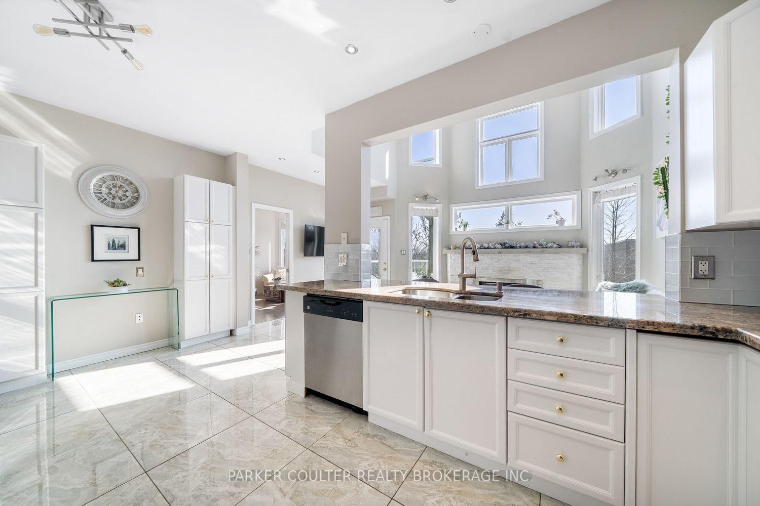 23 Sovereign's Gate • Barrie, ON photo 18