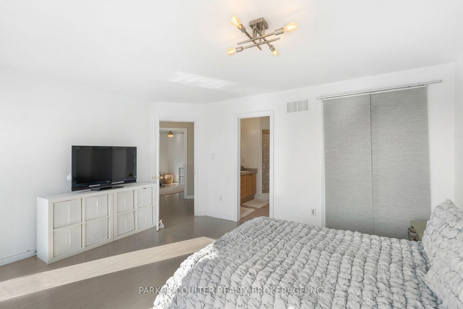 23 Sovereign's Gate • Barrie, ON photo 25