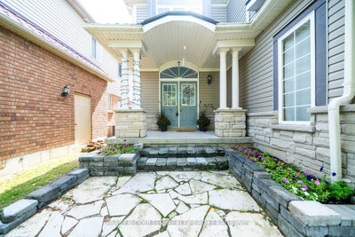 23 Sovereign's Gate • Barrie, ON photo 5